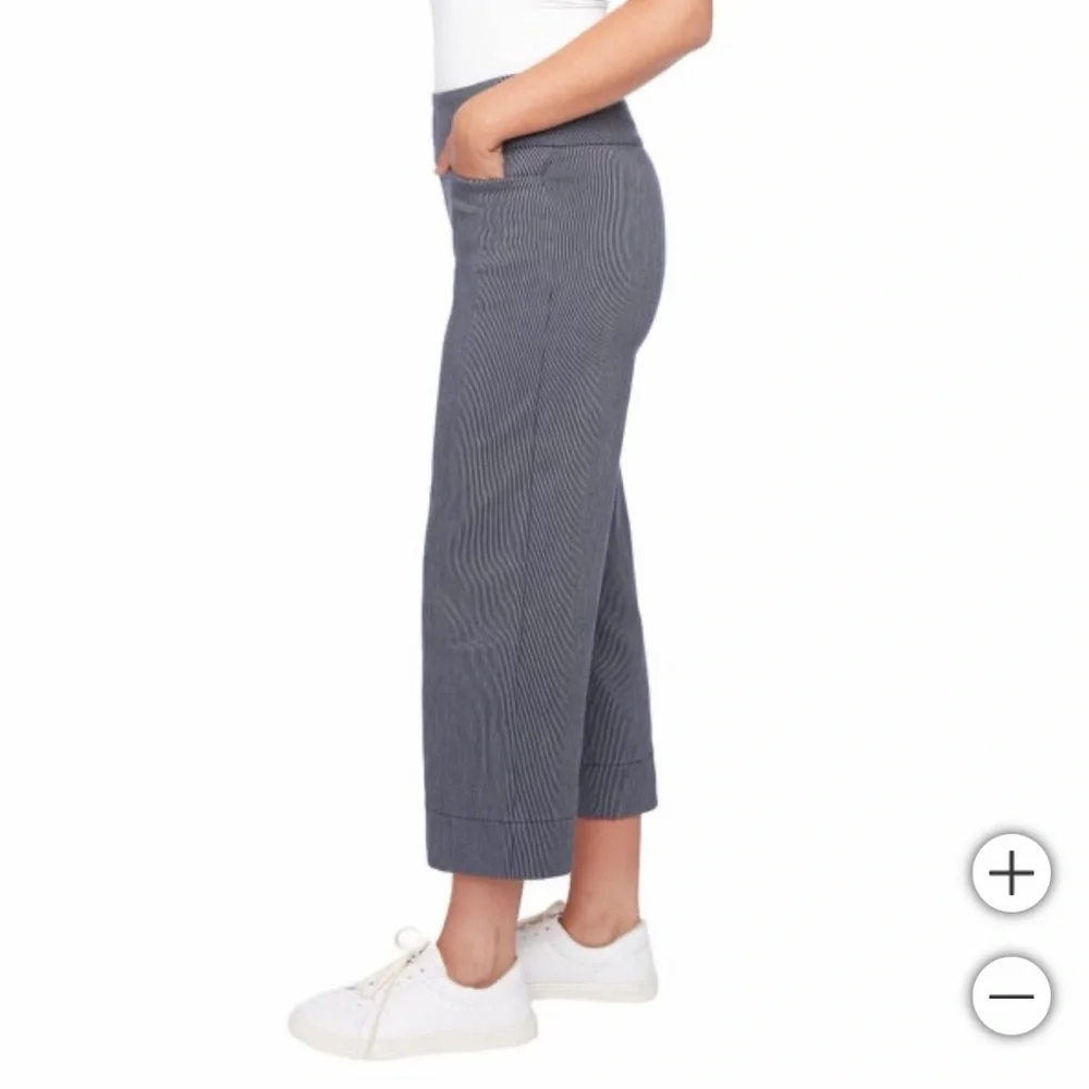 S.C. & CO. Ladies Wide Leg Crop Pant, M - Picture 2 of 5